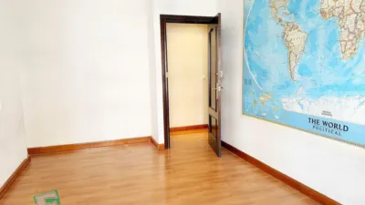 Apartment on Hermanos Menéndez Pidal Street photo 12