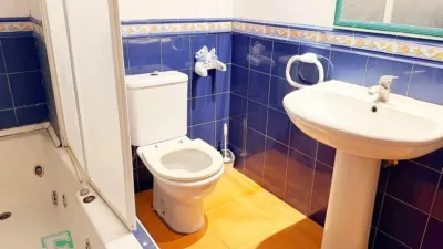 Apartment on Hermanos Menéndez Pidal Street photo 33