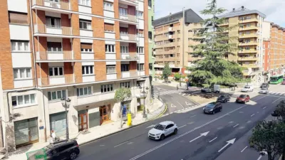 Apartment on Hermanos Menéndez Pidal Street photo 35