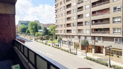 Apartment on Hermanos Menéndez Pidal Street photo 4