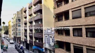 Piso en alquiler en Carrer de Don Armando Palacio Valdés - Imagen 4