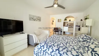 Studio at Avenida Santiago Puig, 1 photo 8