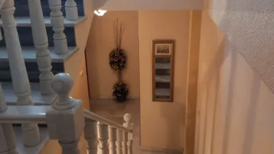 House in the Centre photo 8
