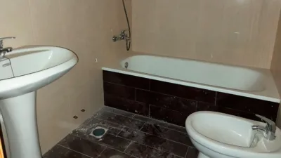 Piso en venta en Calle de Muñoz Pérez, cerca de Calle de San Isidro, Fernán-Núñez de 261.000 €