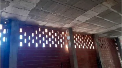 Local comercial en venta en Calle de Valencia - Més