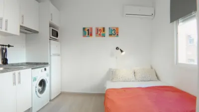 Estudio en alquiler en Pradolongo - Imagen 3