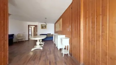 House on Avenida de la Solidaridad photo 17