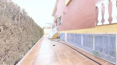 House on Avenida de la Solidaridad photo 38