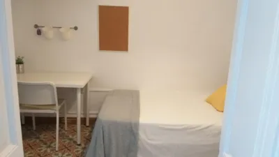 Habitación en alquiler en La Vila de Gràcia, La Vila de Gràcia (Distrito Gràcia. Barcelona Capital) de 550 €<span>/mes</span>