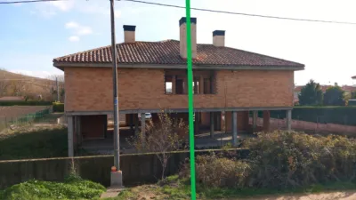Semi-detached house on Calle Santillan photo 2