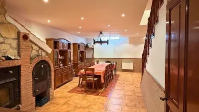 Semi-detached chalet on Calle Santimbia photo 11