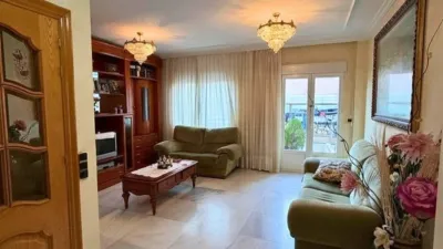 Semi-detached chalet on Calle Santimbia photo 4