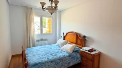 Semi-detached chalet on Calle Santimbia photo 22