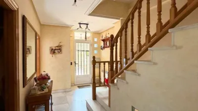 Semi-detached chalet on Calle Santimbia photo 5