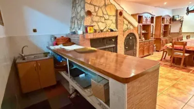 Semi-detached chalet on Calle Santimbia photo 13