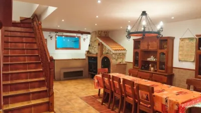 Semi-detached chalet on Calle Santimbia photo 10