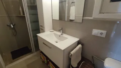 Apartment on Carrer de Brussel·les photo 17