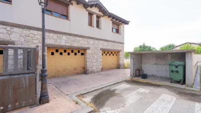 Duplex in Grajera photo 40