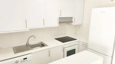 Apartment on Calle Médico Basilio Paredes photo 25