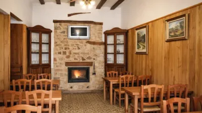 Rustic house on Calle Arzobispo Company photo 2