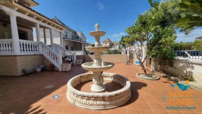 Detached villa in La Laguna del Portil photo 3