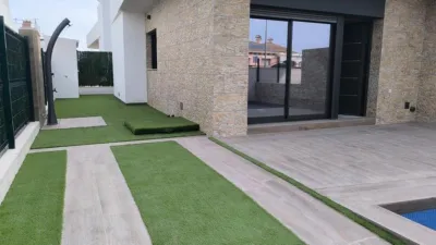 Piso – Los Montesinos - Más