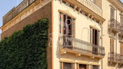 Terraced Townhouse in the Centre photo 2