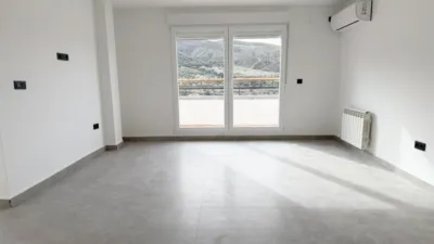 Piso en La Zubia photo 3