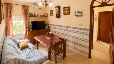 House on Ronda Street photo 6