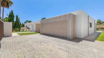 House on Calle Fez photo 21