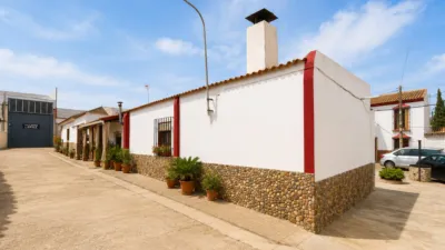 House on Ronda Street photo 12
