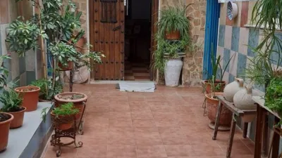 House on Jacinto Benavente Street photo 4