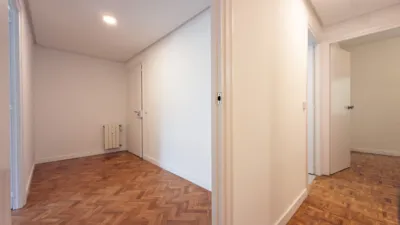 Apartment on Carlos y Guillermo Fernández Shaw Street, 1 photo 31