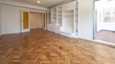 Apartment on Carlos y Guillermo Fernández Shaw Street, 1 photo 15