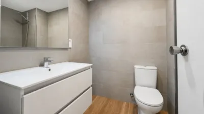 Apartment on Carlos y Guillermo Fernández Shaw Street, 1 photo 20
