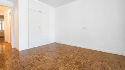 Apartment on Carlos y Guillermo Fernández Shaw Street, 1 photo 10
