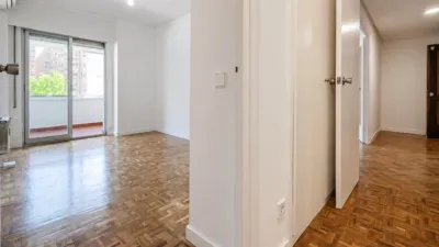 Apartment on Carlos y Guillermo Fernández Shaw Street, 1 photo 21