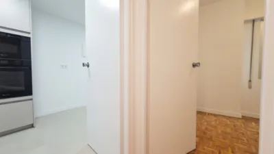 Apartment on Carlos y Guillermo Fernández Shaw Street, 1 photo 24