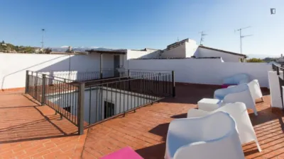 Estudio en alquiler en Centro-Catedral, Centro-Catedral (Granada Capital) de 885 €<span>/mes</span>