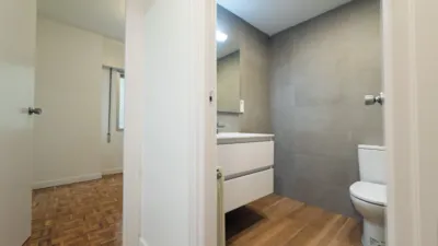 Apartment on Carlos y Guillermo Fernández Shaw Street, 1 photo 27