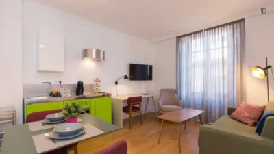 Estudio en alquiler en Centro-Catedral, Centro-Catedral (Granada Capital) de 885 €<span>/mes</span>