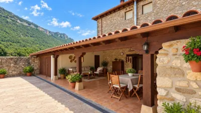 Rustic house on Plaza del Abuelo Street photo 4