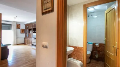 Semi-detached house on Calle de Andelos photo 26