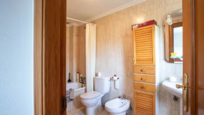Semi-detached house on Calle de Andelos photo 15