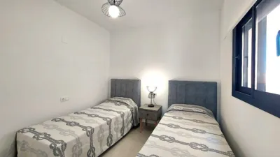 Apartment in Las Filipinas-Villamartín-Canal Norte photo 13