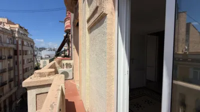 Apartment on Carrer de l'Almirall Cadarso photo 3