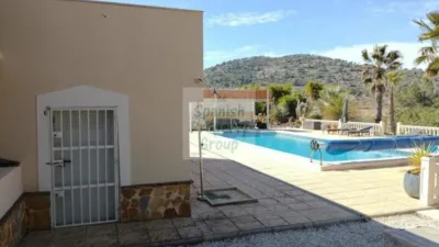 Property in Camarillas photo 12