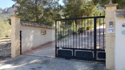 Property in Camarillas photo 13