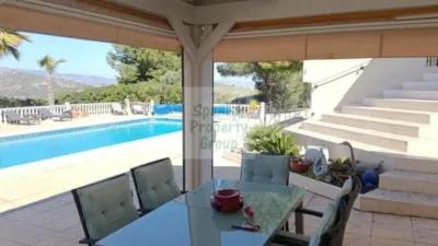 Property in Camarillas photo 3