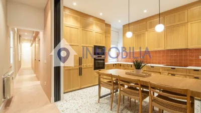 Apartment on Paseo de la Reina Cristina photo 9